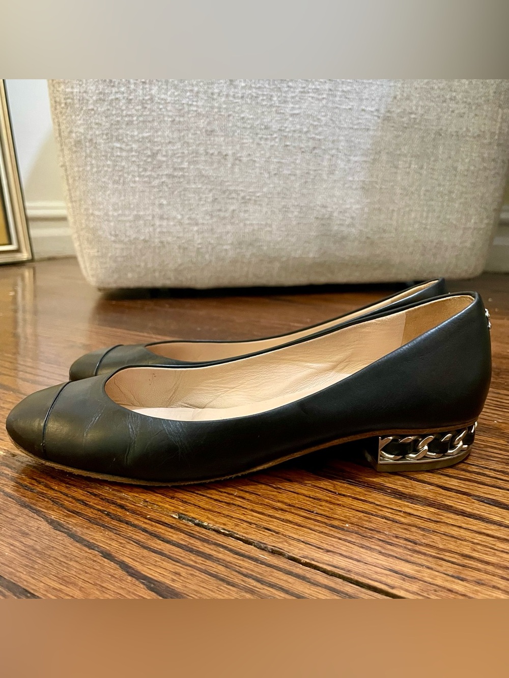 Chanel Interlocking CC logo leather ballet flats